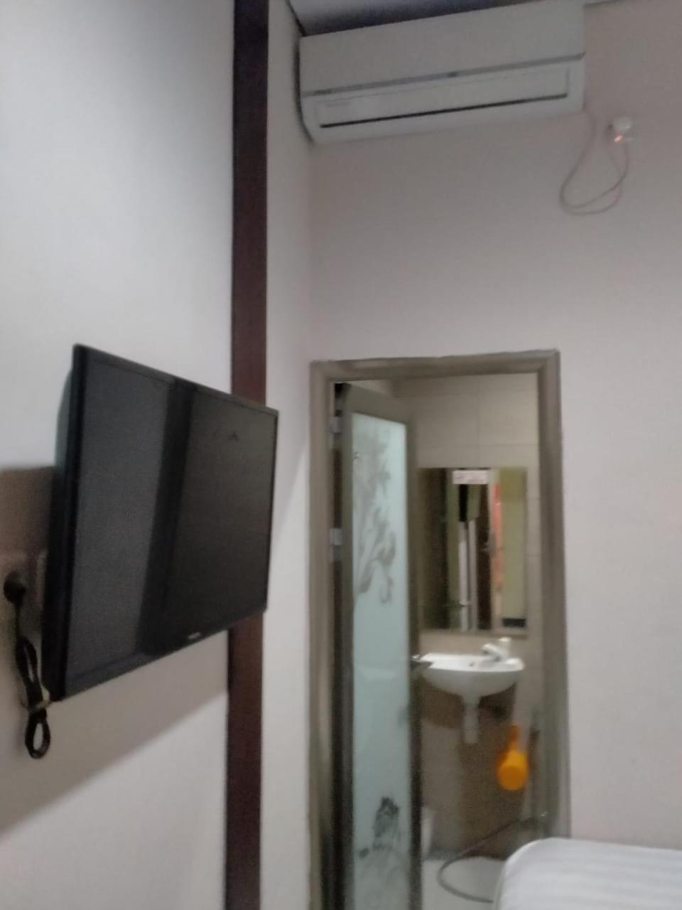 Dekost Madiun Hotel Ngoại thất bức ảnh